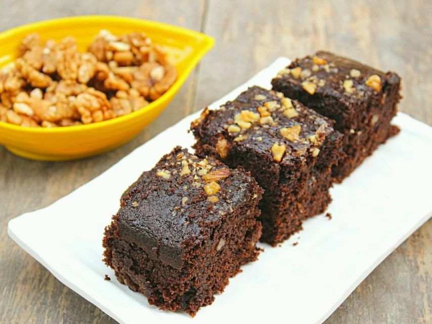 Eggless Chocolate Cake
