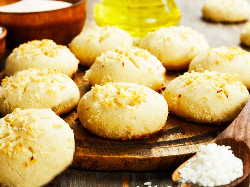 Nankhatai (Sweet Semolina Cookies)