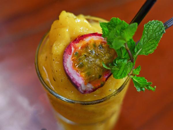 Pineapple & Passion Fruit Juice — photo 2