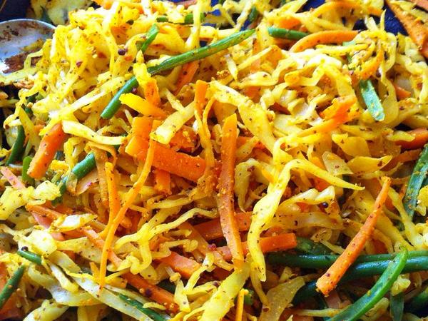 Achard Legumes (Cabbage and Carrot Pickle) — photo 2
