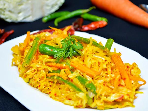 Achard Legumes (Cabbage and Carrot Pickle) — photo 3