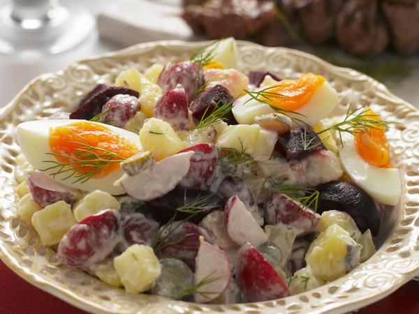 Salade Legumes (Beetroot, Eggs and Potato Salad) — photo 3