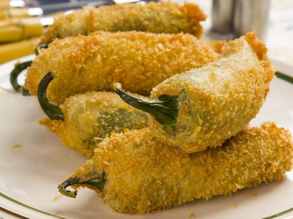 Piment Cari Frire (Chilli fried in batter) — photo 2