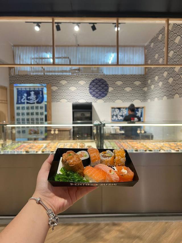 Bento Sushi Le Cerisier Happy World House in Port Louis
