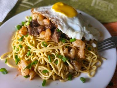 Peach pit restaurant