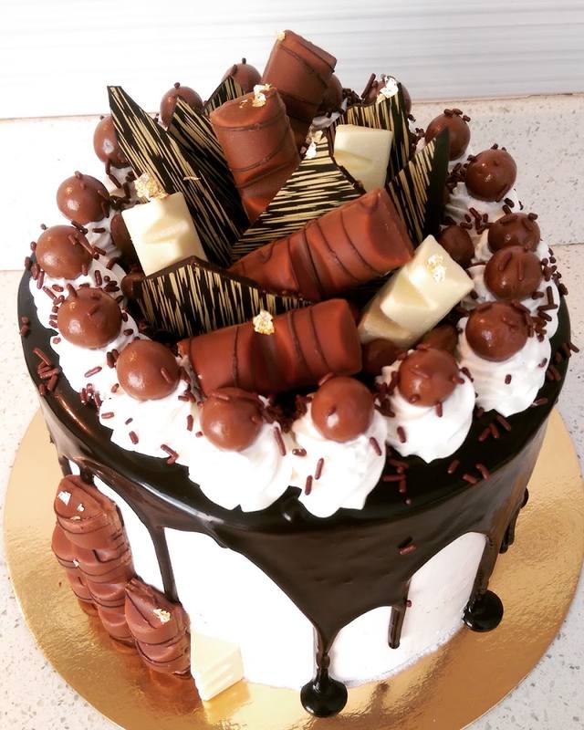 Alice Bakes in Port Louis