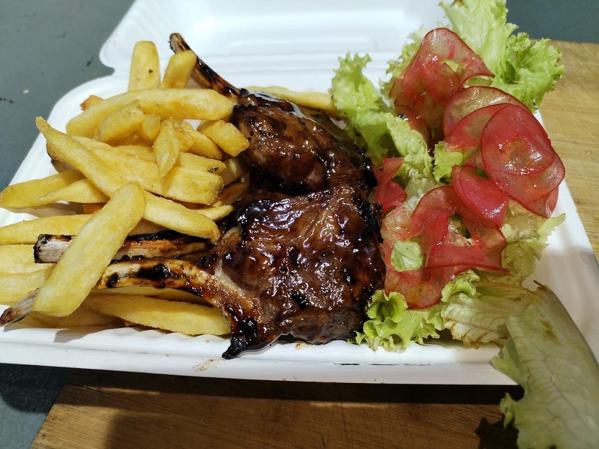 BLACK Hut Fast Food