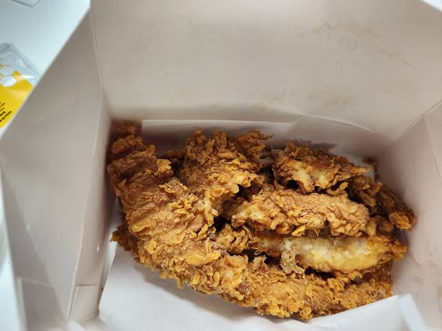 KFC Hermes (Tribeca) in Quatre Bornes