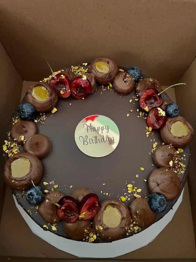 OmNom-Vegetarian and Vegan cakes in Quatre Bornes