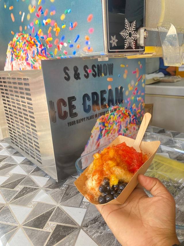 S&S Snow Ice Cream in Port Louis