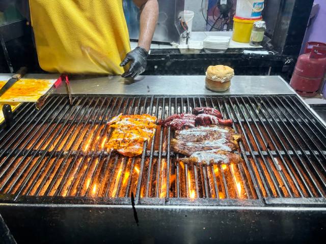 Big papa grill in Triolet