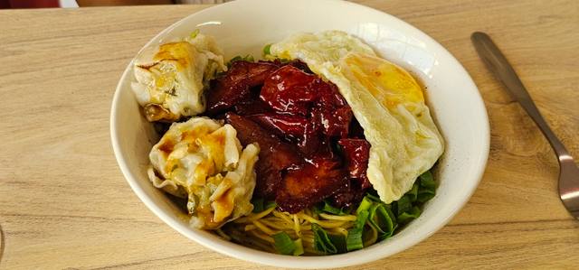 M Snack Chinese Cuisine & Take Away in Curepipe