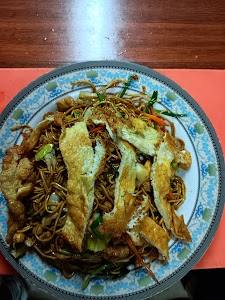 Thié et Mel Snack in Curepipe