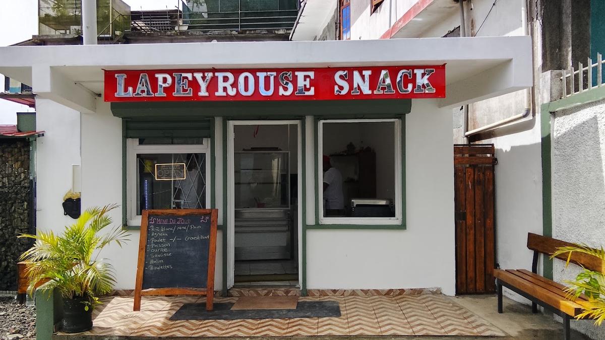 Laperouse snack