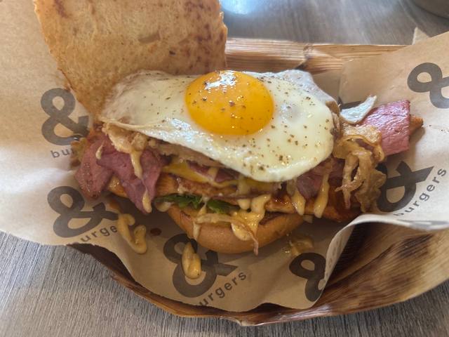 & burgers in Beau Bassin-Rose Hill