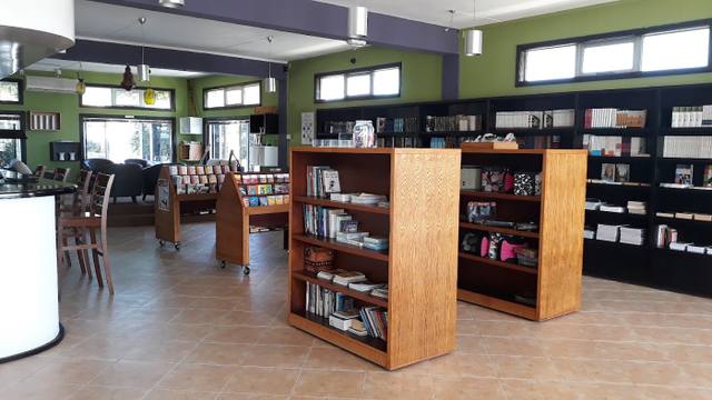 Praize BookStore & Coffee Shop in Beau Bassin-Rose Hill