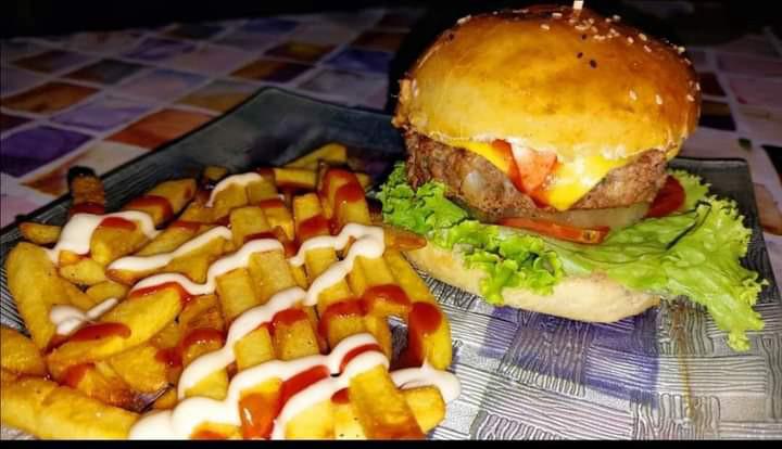 GRILLS & BURGER