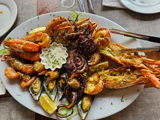 Sunshine Fusion Restaurant in Poste Lafayette