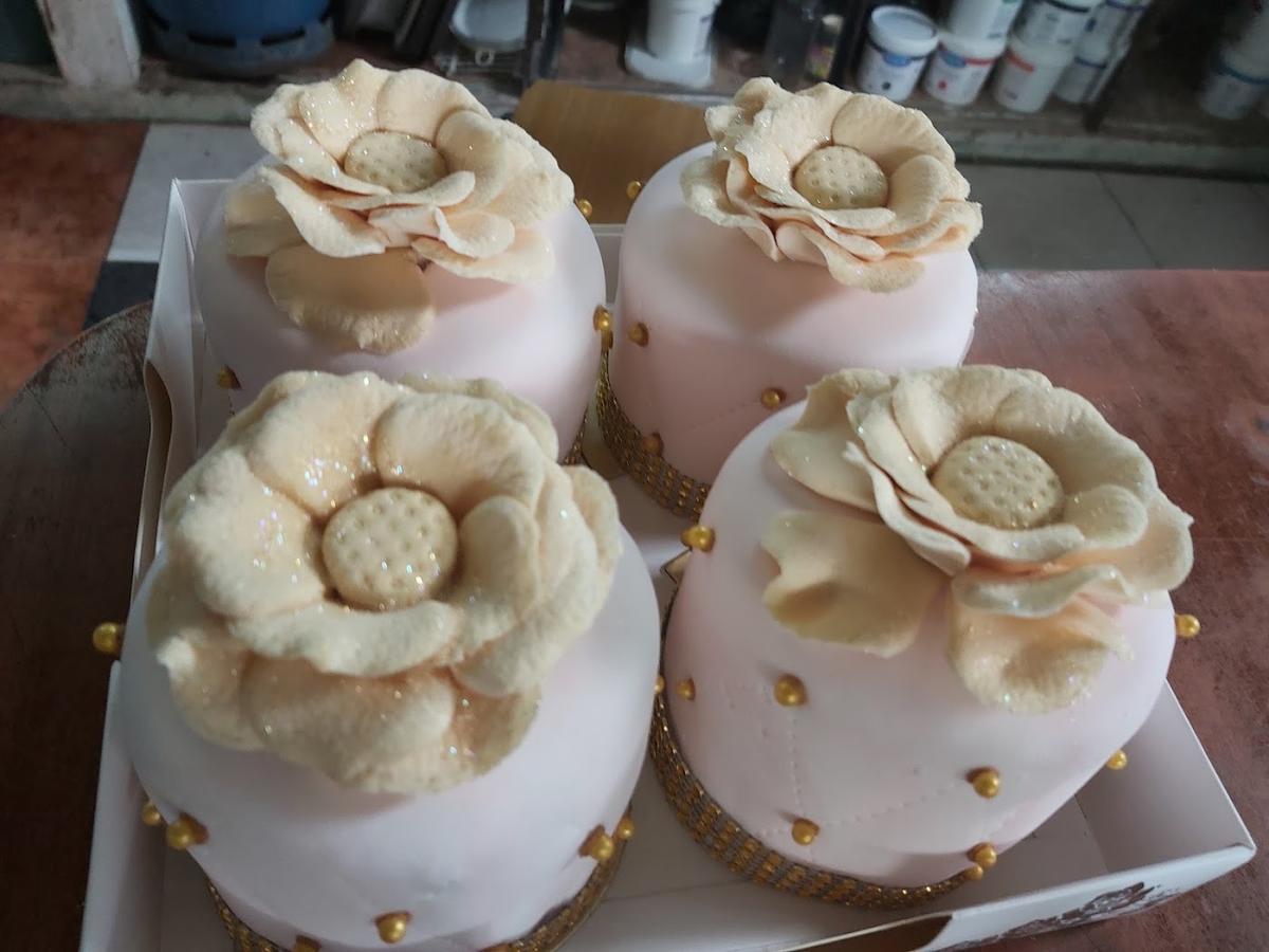 sam cakes