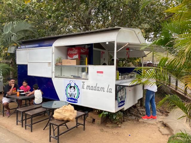 Ti Madam La in Albion