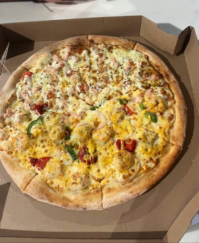 Domino's Pizza Plaisance Shopping Village in Rose Belle