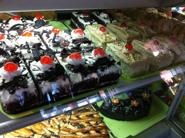 Patisserie Clem's in Tombeau Bay