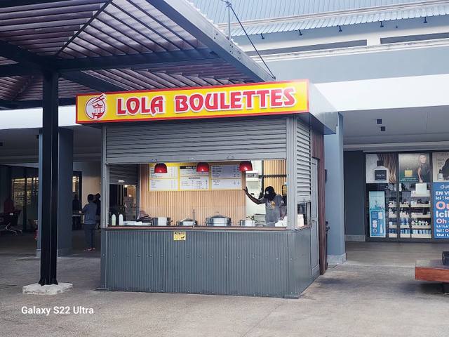 Lola boulette in Albion