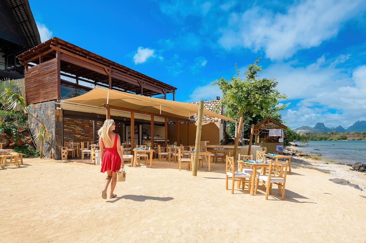 Cruso on the Beach