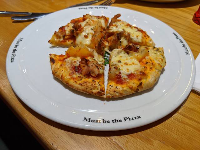 Pizza Inn Riche Terre in Port Louis