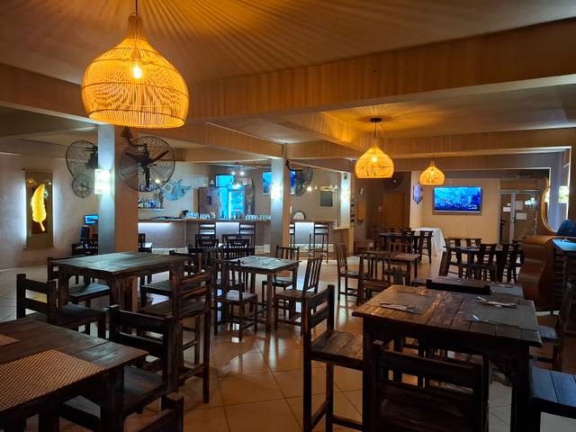 Les Robinsons Restaurant & Bar in Albion