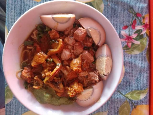 Bye Dutt Snack ( coin des iles) in Curepipe