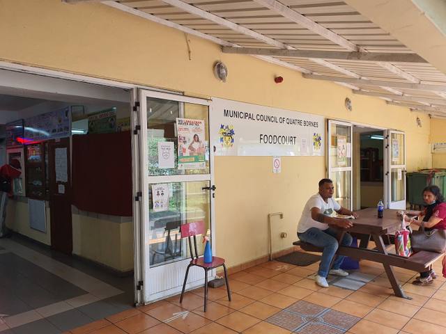 Municipality Of Quatre Bornes food court in Quatre Bornes