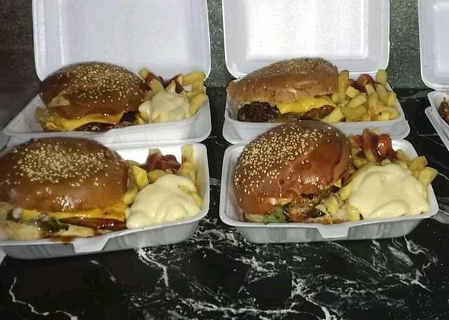 BROSS GRILL in Quatre Bornes