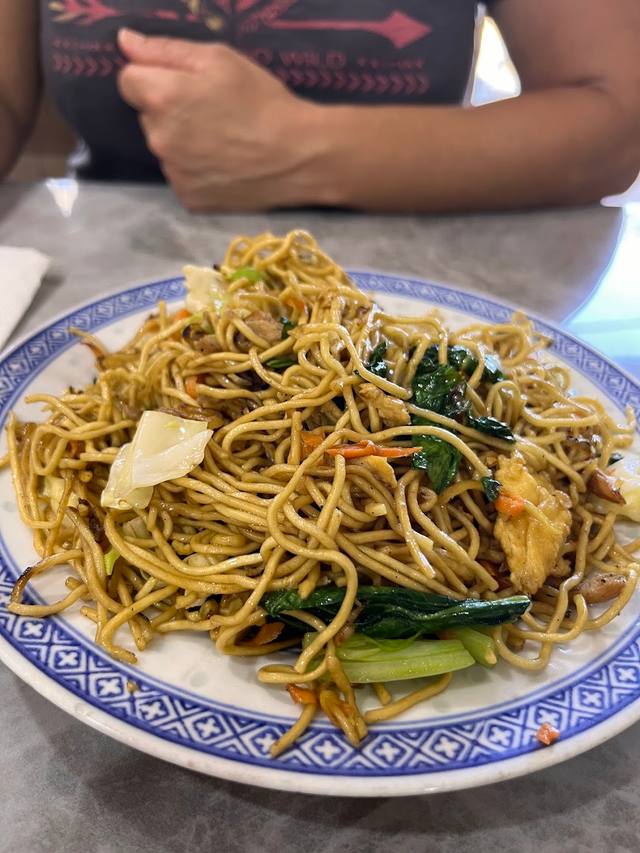 Wong Tung Lan Snacks in Petite Riviere