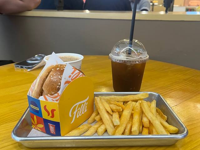 FiLLi Cafe | Tribeca Mall - Trianon in Trianon