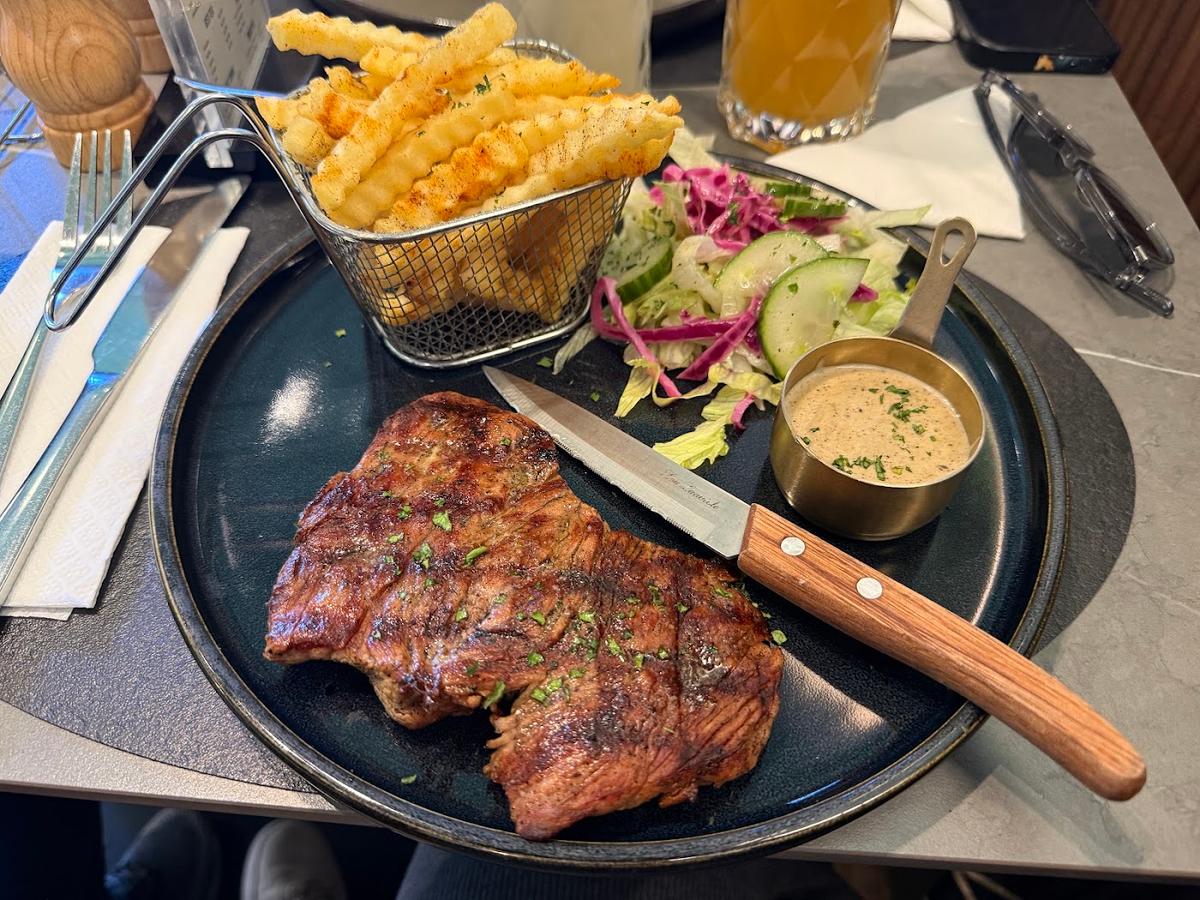 Lolivia Restaurant
