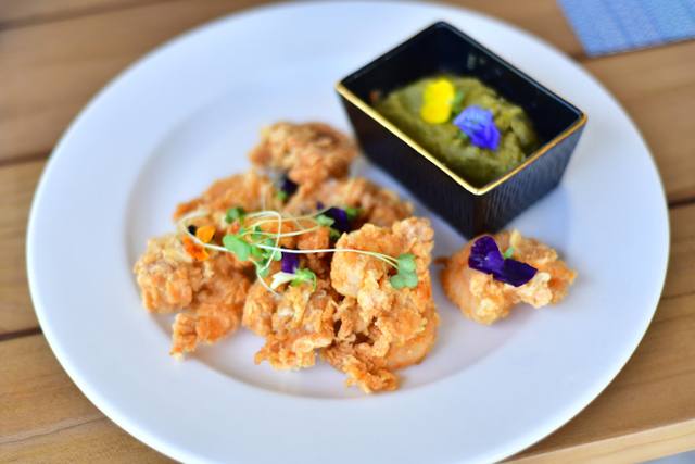 Seasons Restaurant & Bar in Quatre Cocos