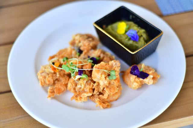 Seasons Restaurant & Bar in Quatre Cocos