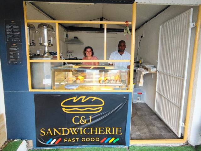 C&J Sandwicherie in Flic en Flac