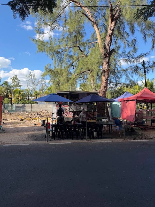 Gro pablo fastfood in Gros Cailloux