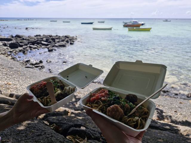 Pierre Noodles in Trou aux Biches