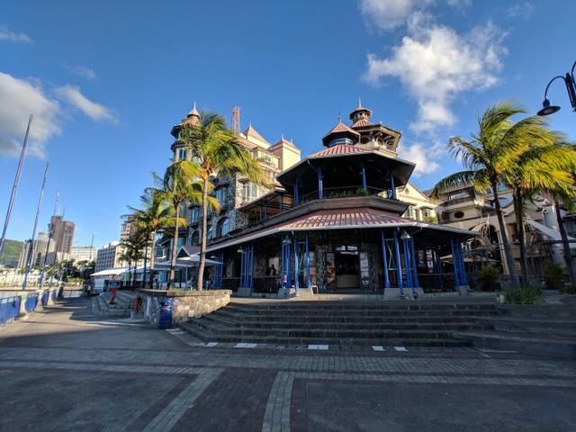 Jerry Sizzler in Port Louis