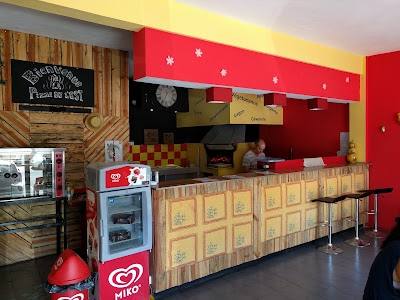 LA PIZZA DE L'EST in Trou d'Eau Douce