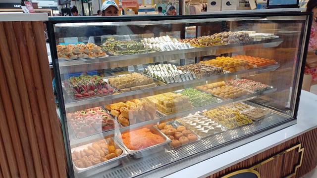 Royal Mithai Phoenix Mall in Vacoas-Phoenix