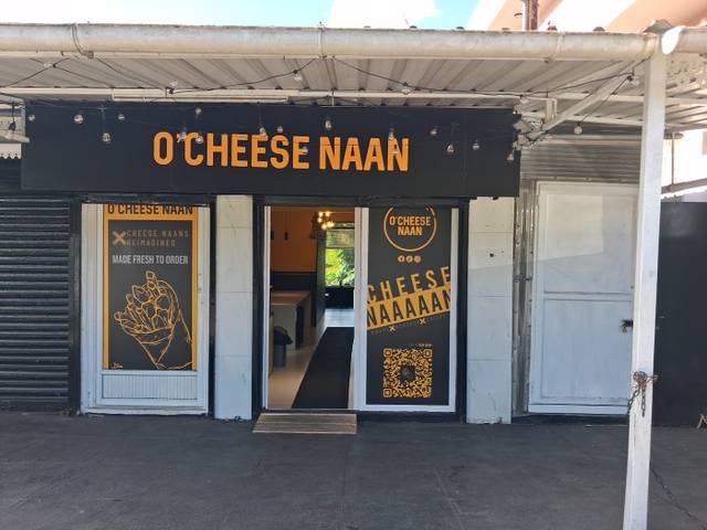 O'Cheese Naan in Vacoas-Phoenix