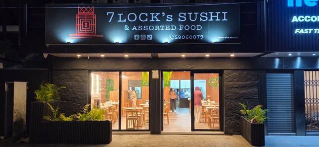 Seven Lock’s Sushi in Grand Baie