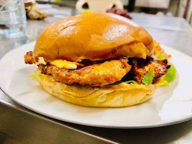 Grill Express in Quatre Bornes