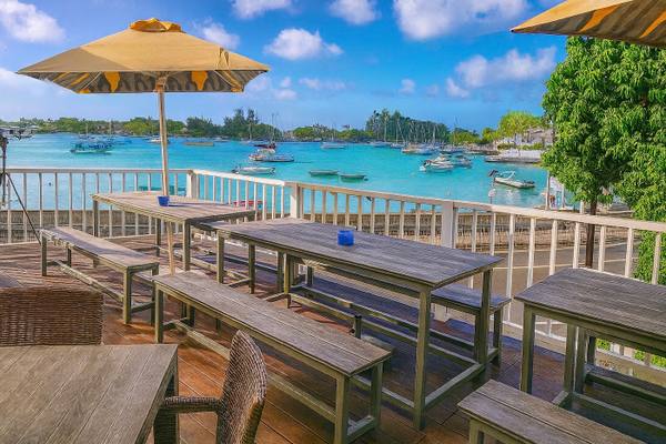 Top Deck Bar & Grill, Grand Baie