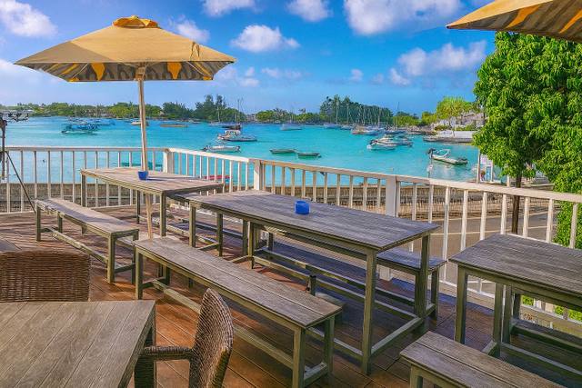 Top Deck Bar & Grill in Grand Baie