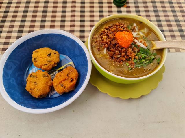 Chef Rajiv in Triolet